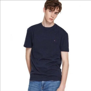 Tommy Hilfiger short sleeve crewneck 
Tee Small‎